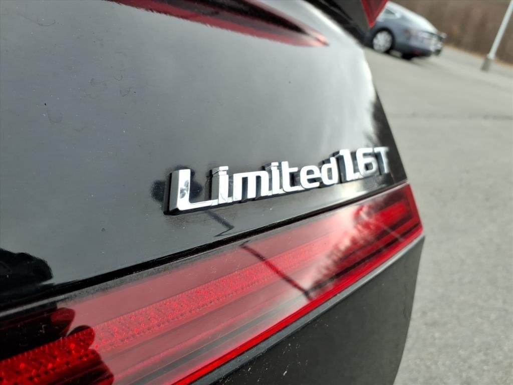 Used 2021 Phantom Black Hyundai Limited image 4
