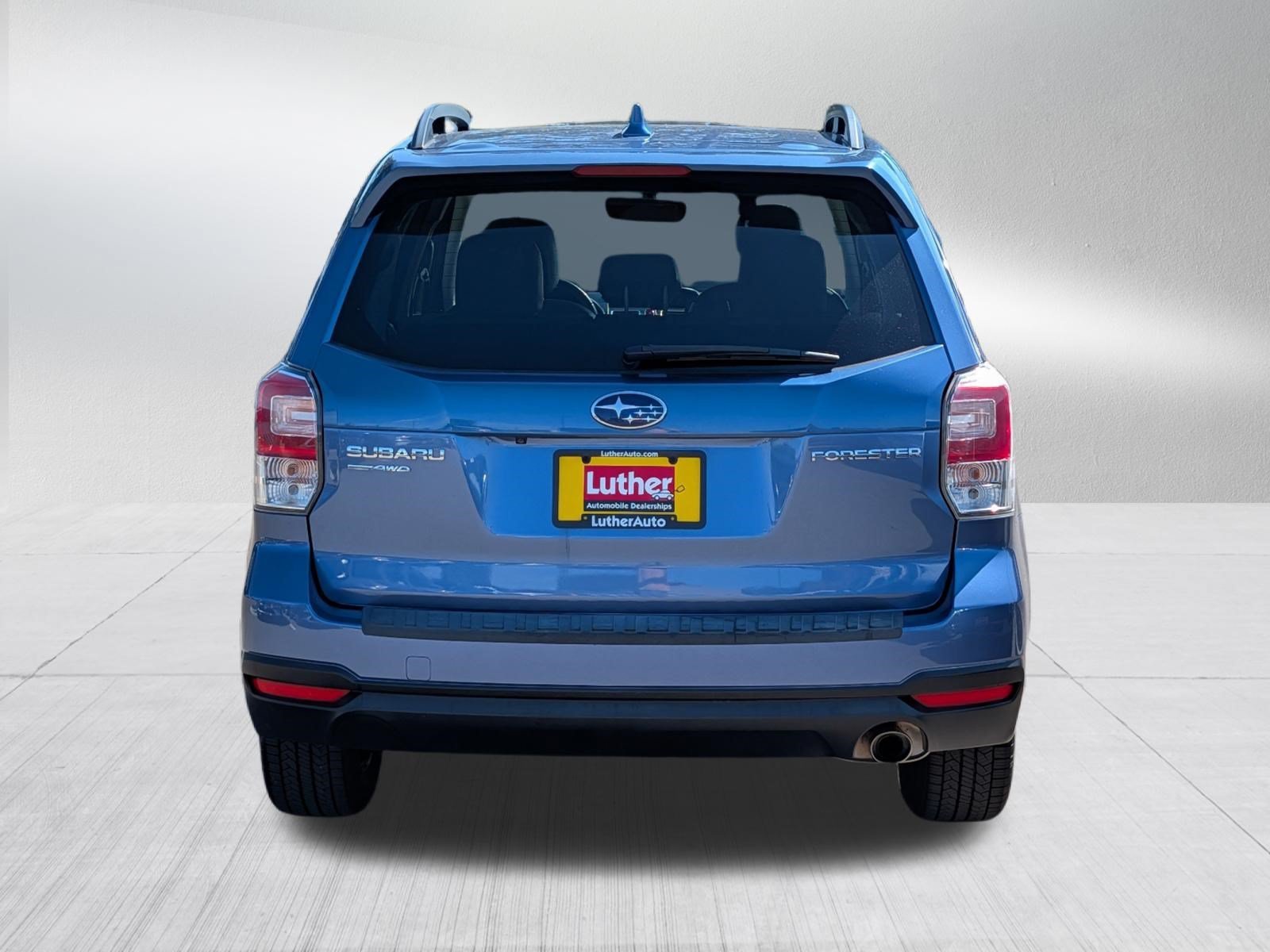 Used 2018 Quartz Blue Pearl Subaru Limited image 6
