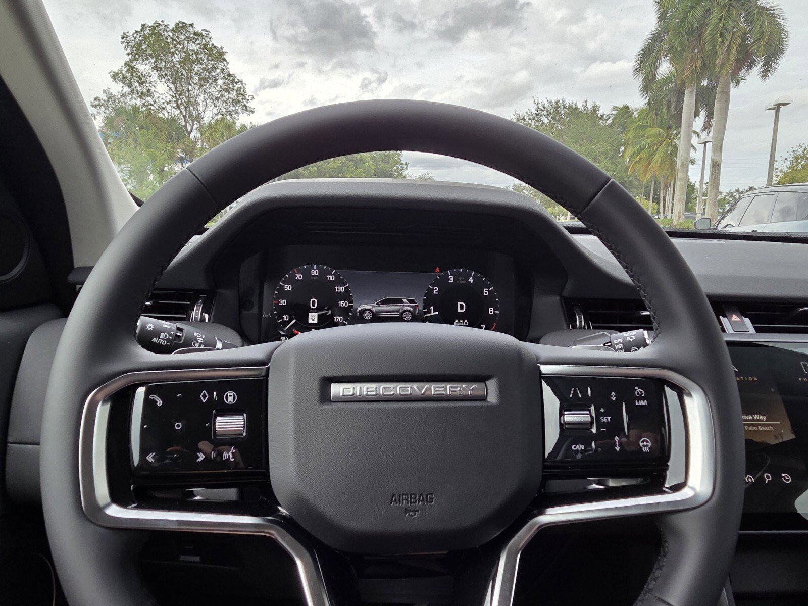 New 2025 Fuji White Land Rover P250 S image 21