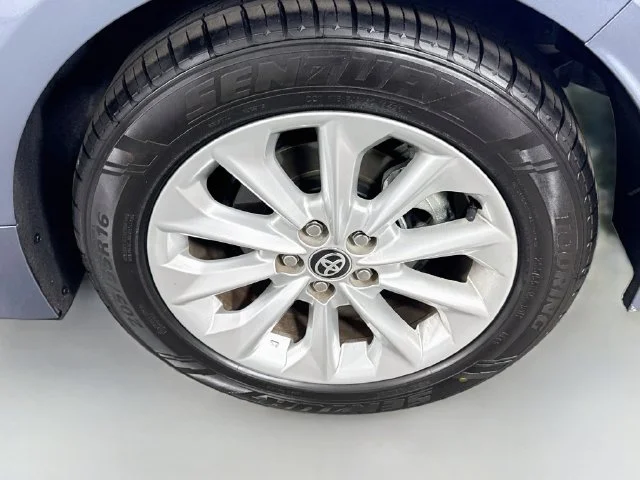 Certified Used 2022  Toyota LE image 30