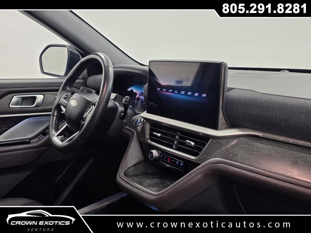 Used 2025 Gray Ford Platinum image 14