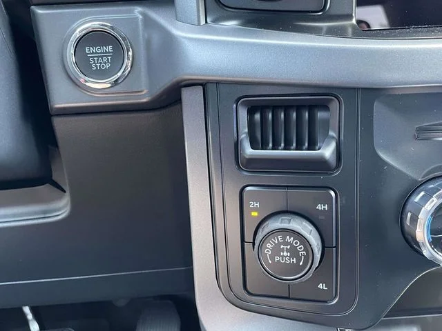 2026 Ford F-150 XLT - Photo 8