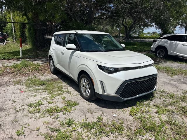 Used 2024 White Kia LX image 1