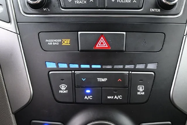 Used 2018 Black Hyundai 2.4 Base image 22