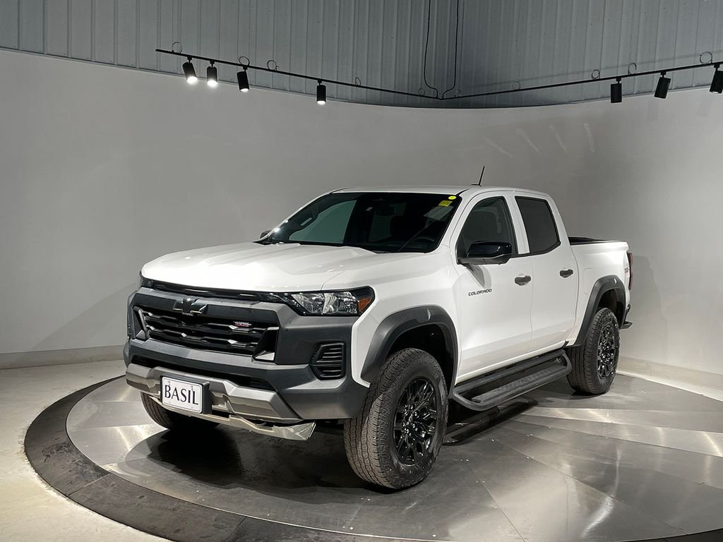 Used 2023 White Chevrolet Trail Boss image 8