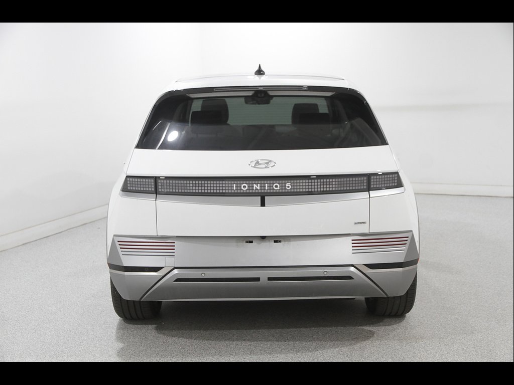 2024 Hyundai IONIQ 5 Limited - Photo 23