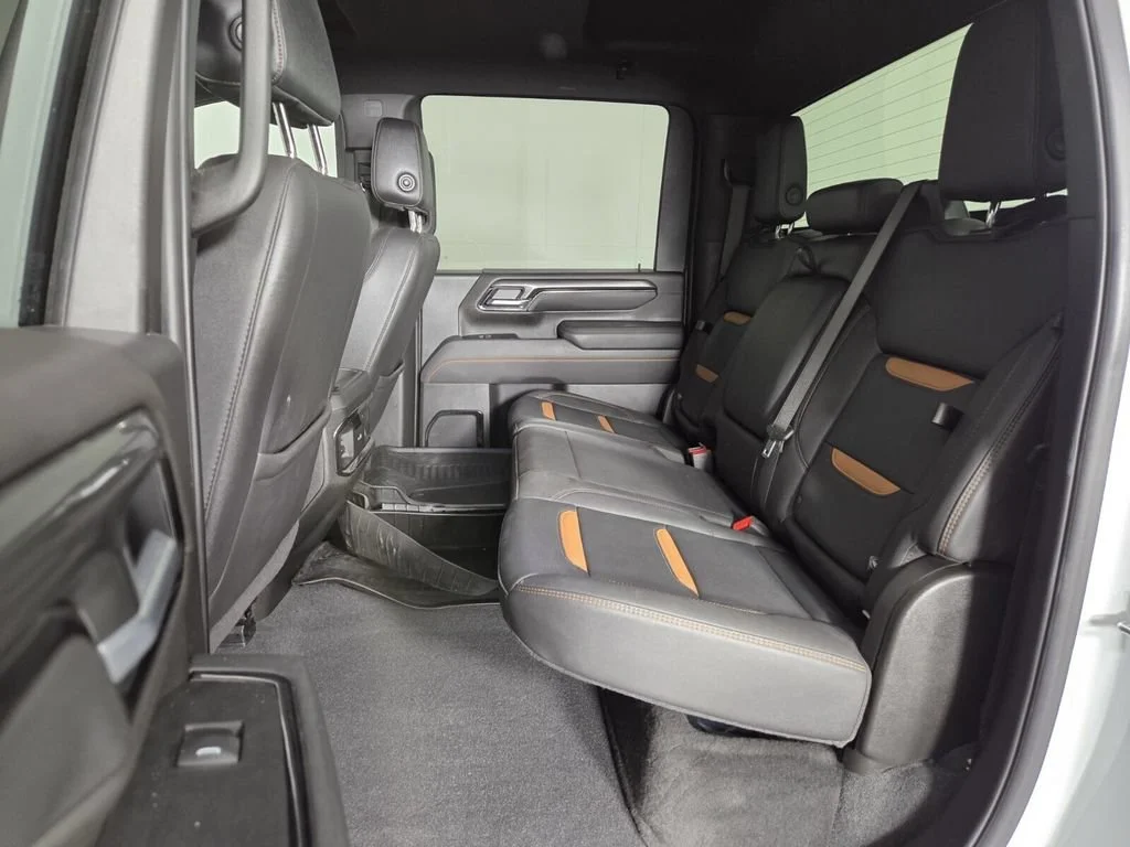 Used 2025 Summit White GMC AT4 image 24