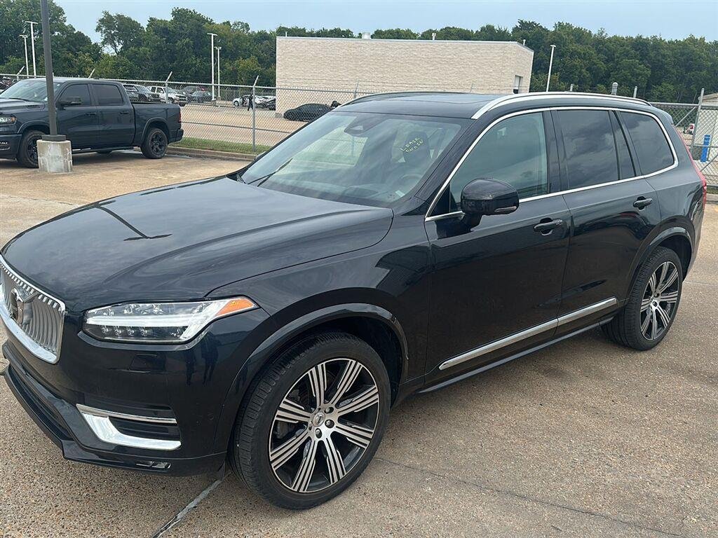 Used 2023 Onyx Black Metallic Volvo Ultimate image 1