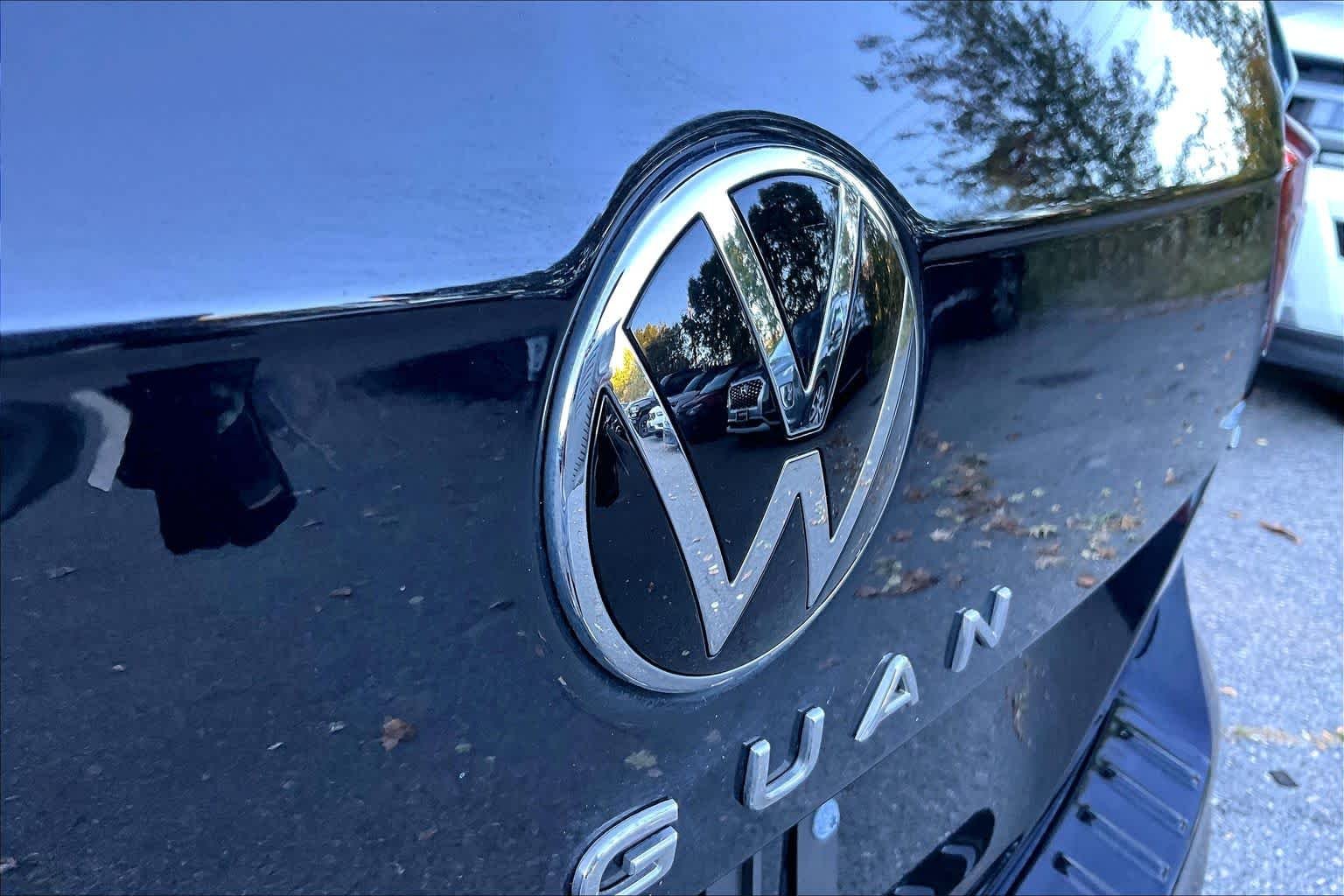 Used 2024 Deep Black Pearl Volkswagen SE R-Line Black image 29