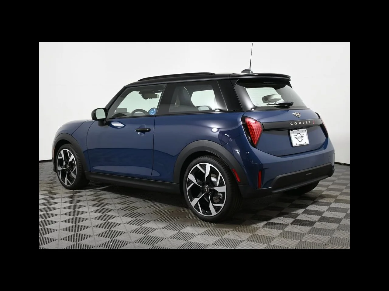 2026 MINI Hardtop 2 Door S - Photo 5