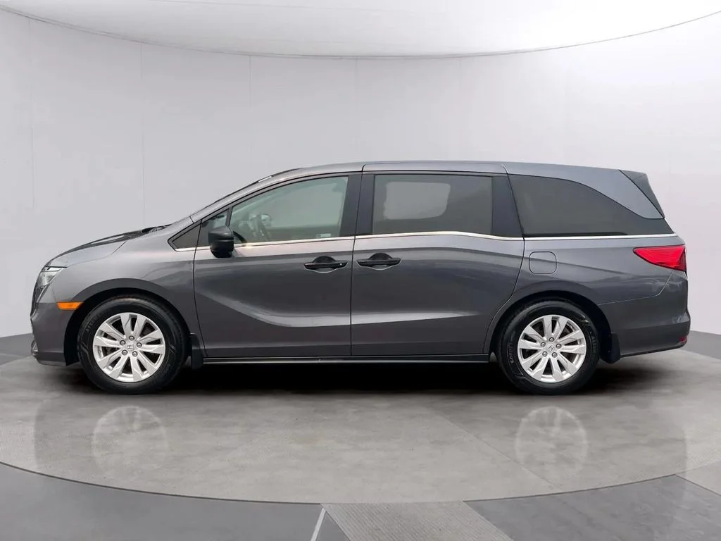 Used 2019 Honda Odyssey LX with VIN 5FNRL6H22KB023551 for sale in Racine, WI