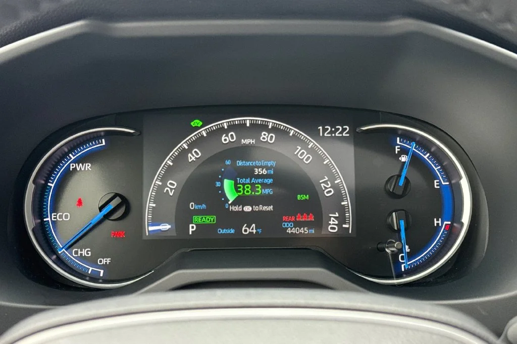 2024 Toyota RAV4 XLE Premium - Photo 25