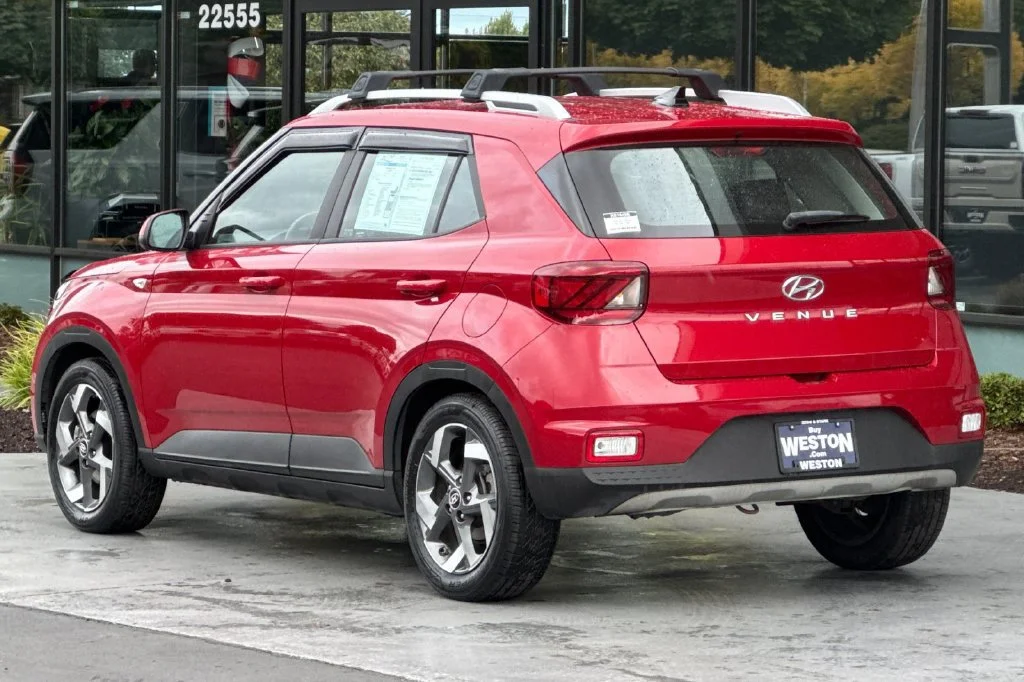 2022 Hyundai Venue Limited - Photo 6