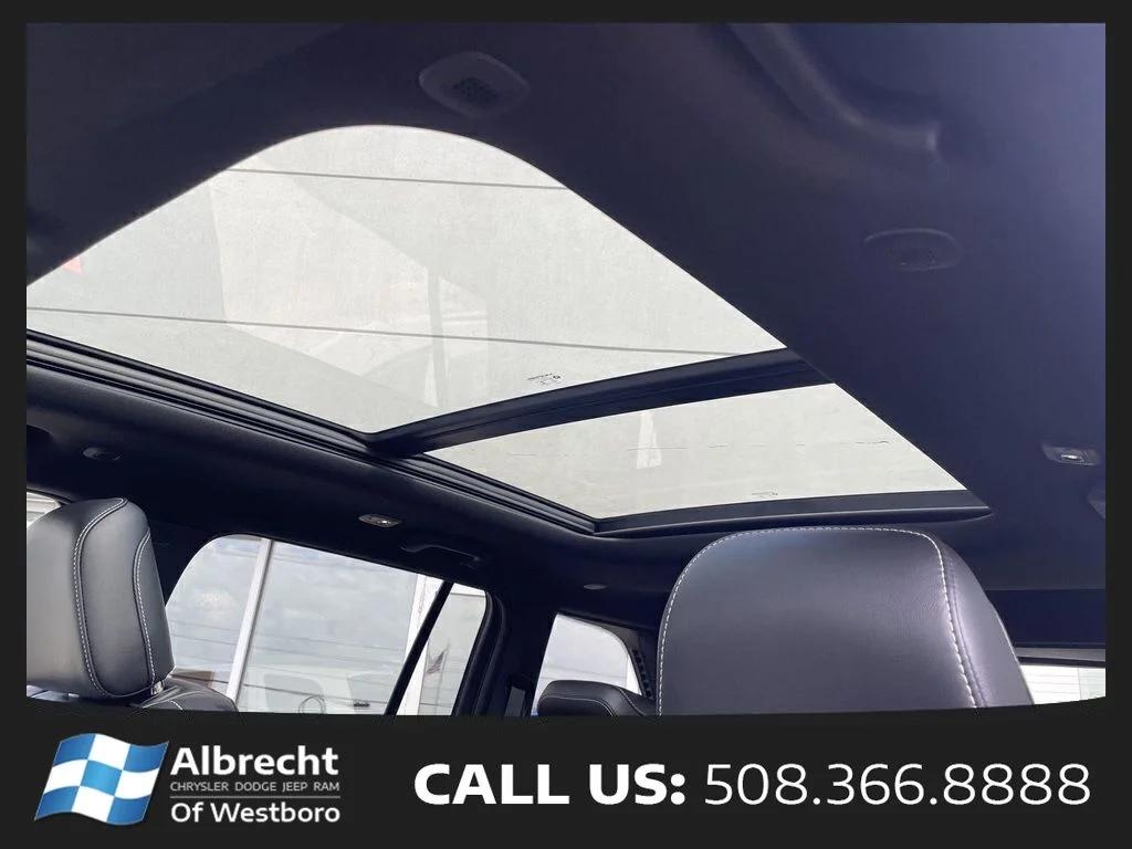 New 2026 Baltic Gray Metallic Clear-Coat Exterior Paint Jeep Limited image 24
