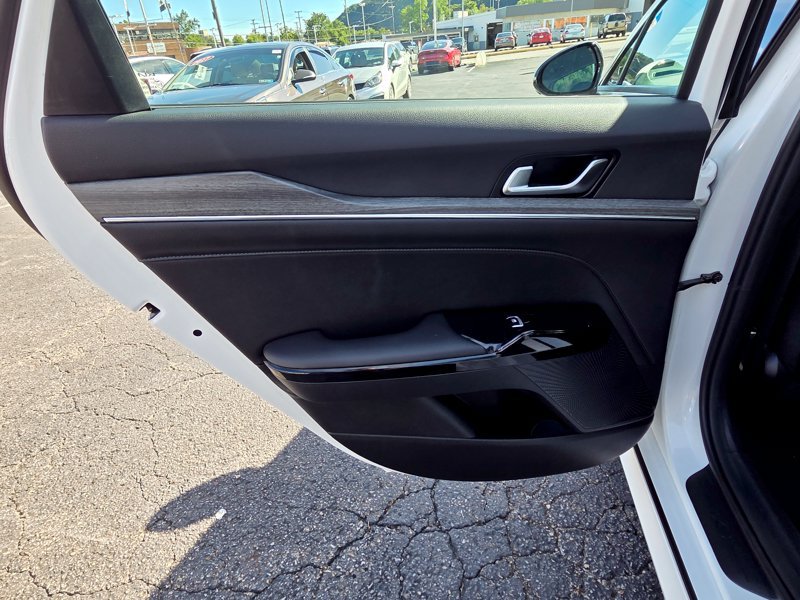Used 2026 White Kia EX image 17