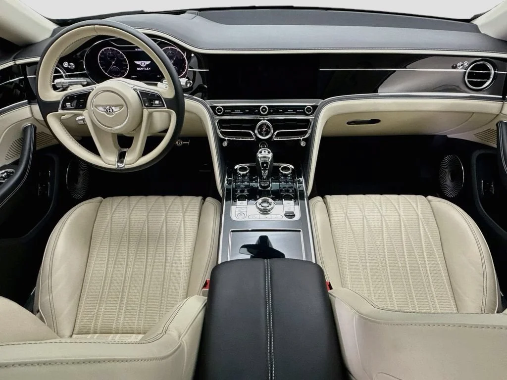 Used 2020 Glacier White Solid Bentley W12 image 13