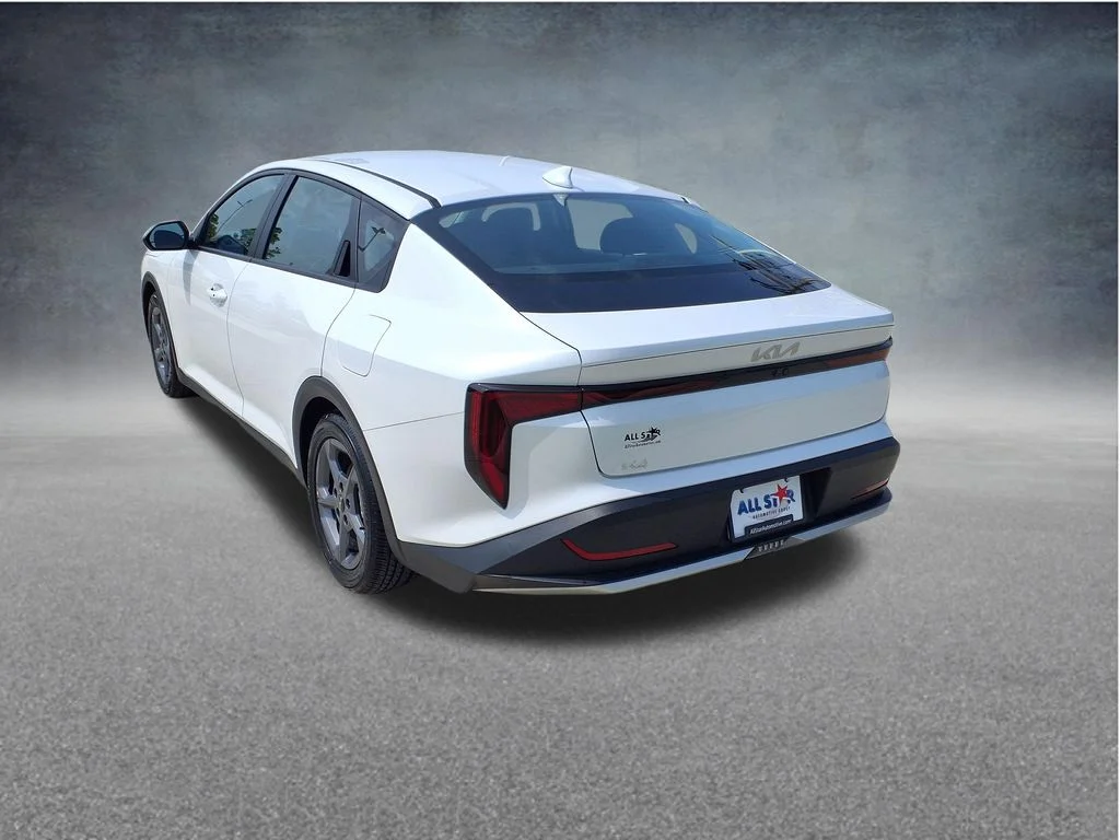 Used 2025 White Kia LXS image 6