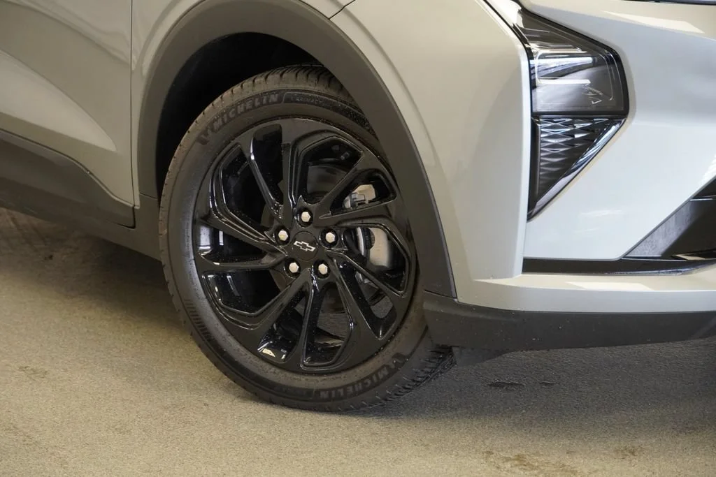 New 2027 Sterling Grey Metallic Chevrolet RS image 9