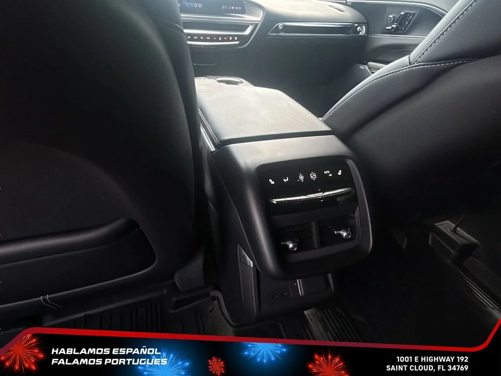 Used 2025 Crystal White Tricoat Cadillac Luxury 3 image 25