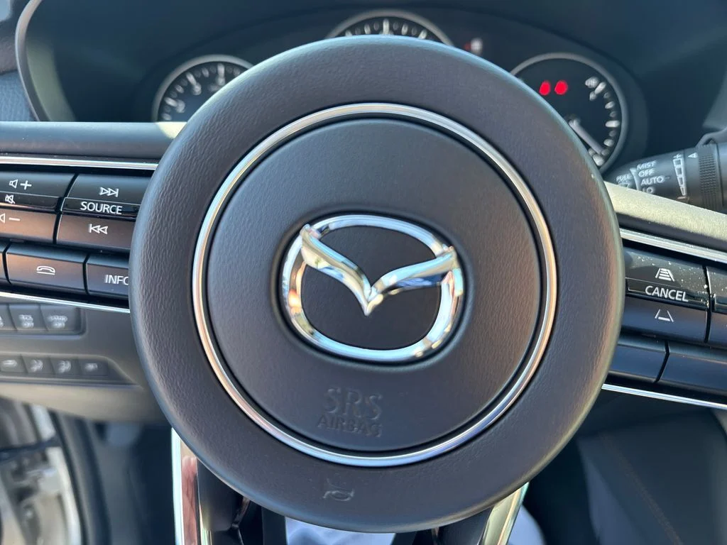 New 2026 Platinum Mazda 3.3 Turbo Preferred image 22