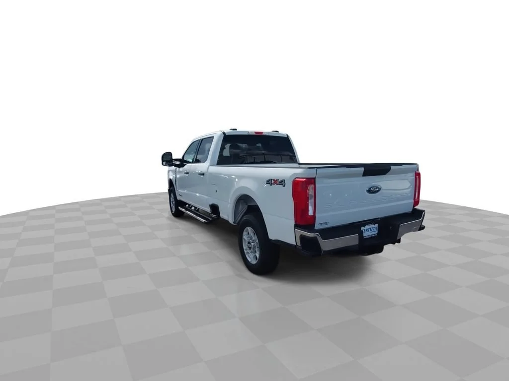 Used 2025 White Ford XL image 7