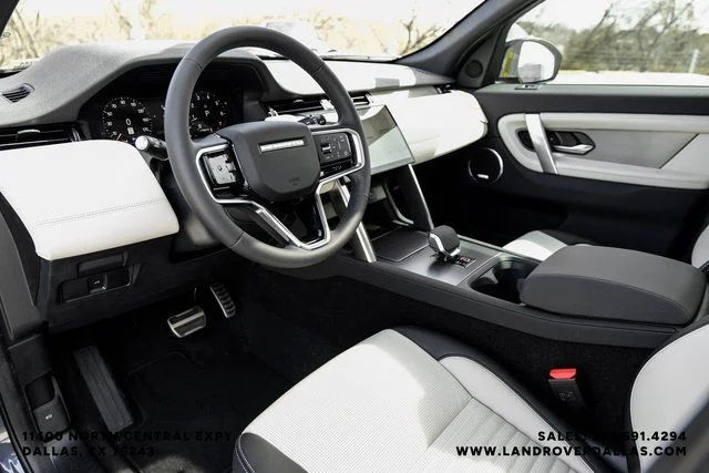 New 2026 Varesine Blue Metallic Land Rover Landmark image 2