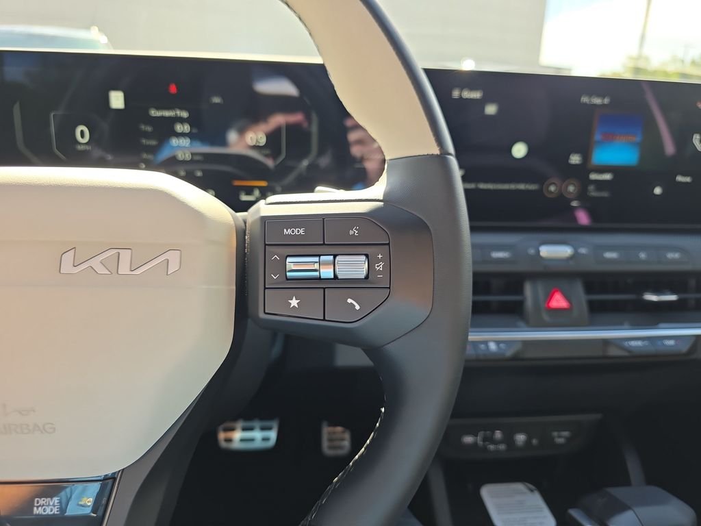 New 2026 Snow White Pearl Kia GT-Line Turbo image 24