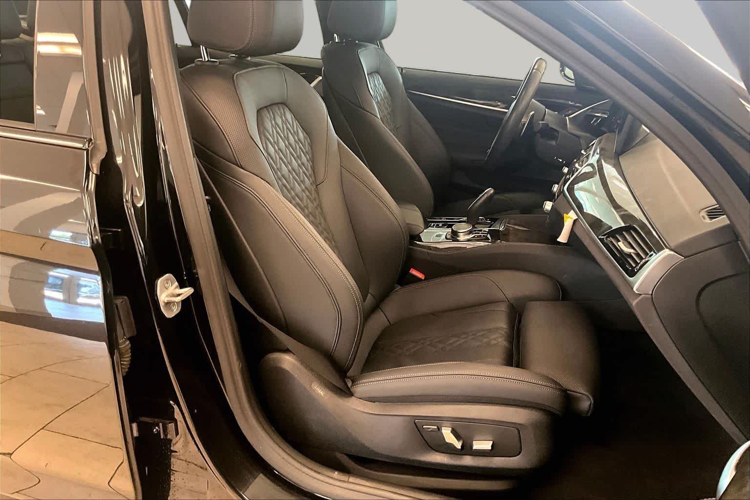 Used 2023 Black Sapphire Metallic BMW 530i image 8