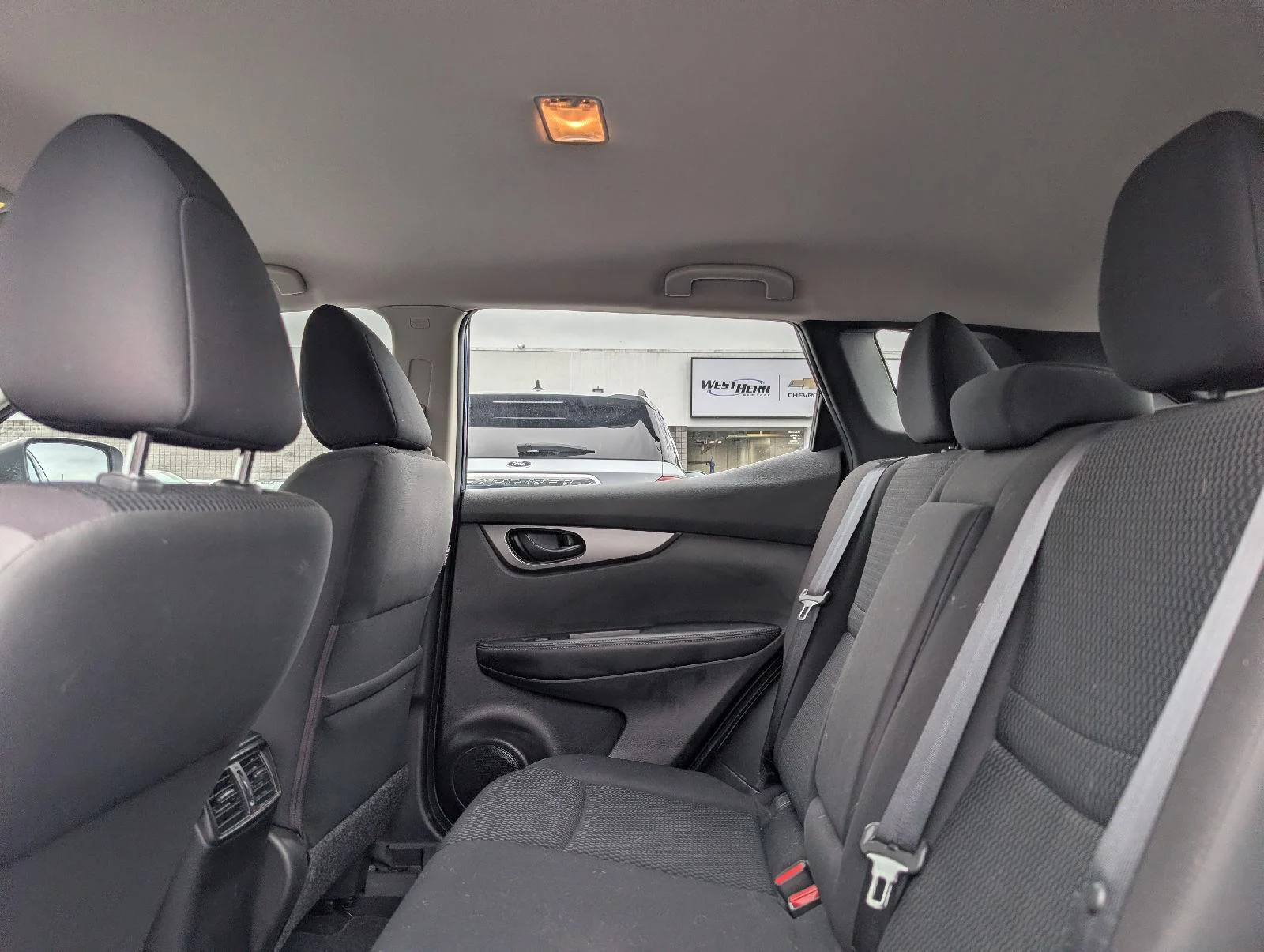 Used 2019 Caspian Blue Metallic Nissan S image 9