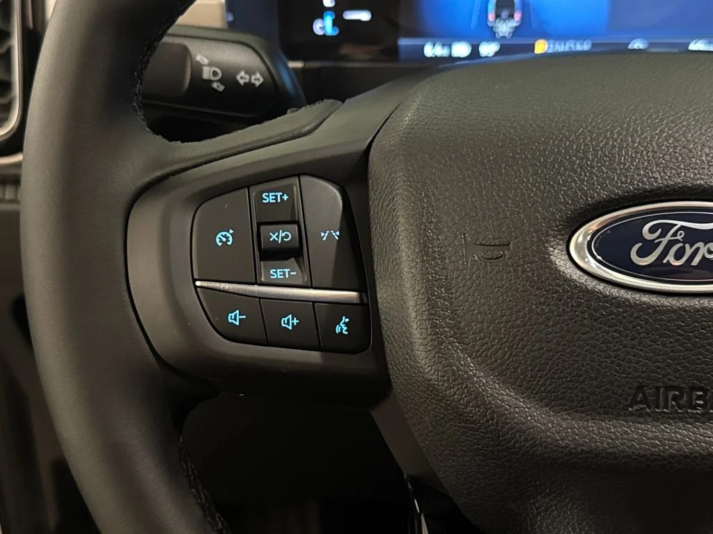 New 2025 White Ford XLT image 34
