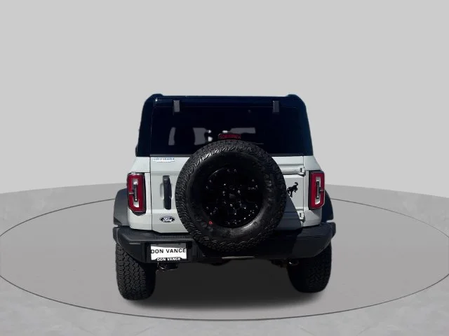 New 2026 Avalanche Gray Ford Badlands® image 4