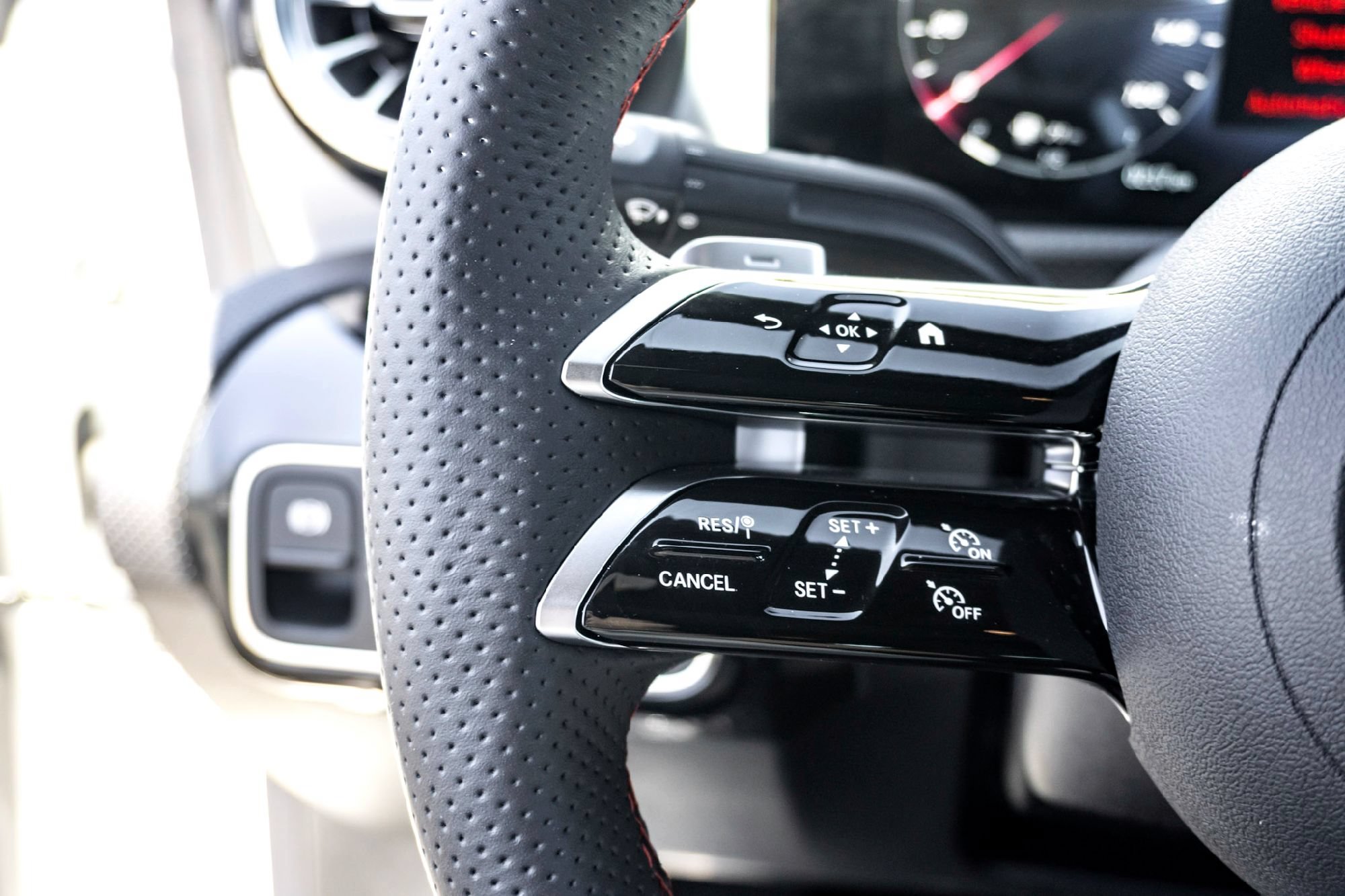 New 2026 Polar White Mercedes-Benz CLA 250 image 36