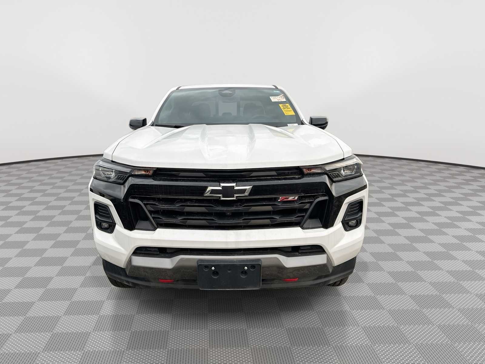 Certified Used 2023 Summit White Chevrolet Z71 image 3
