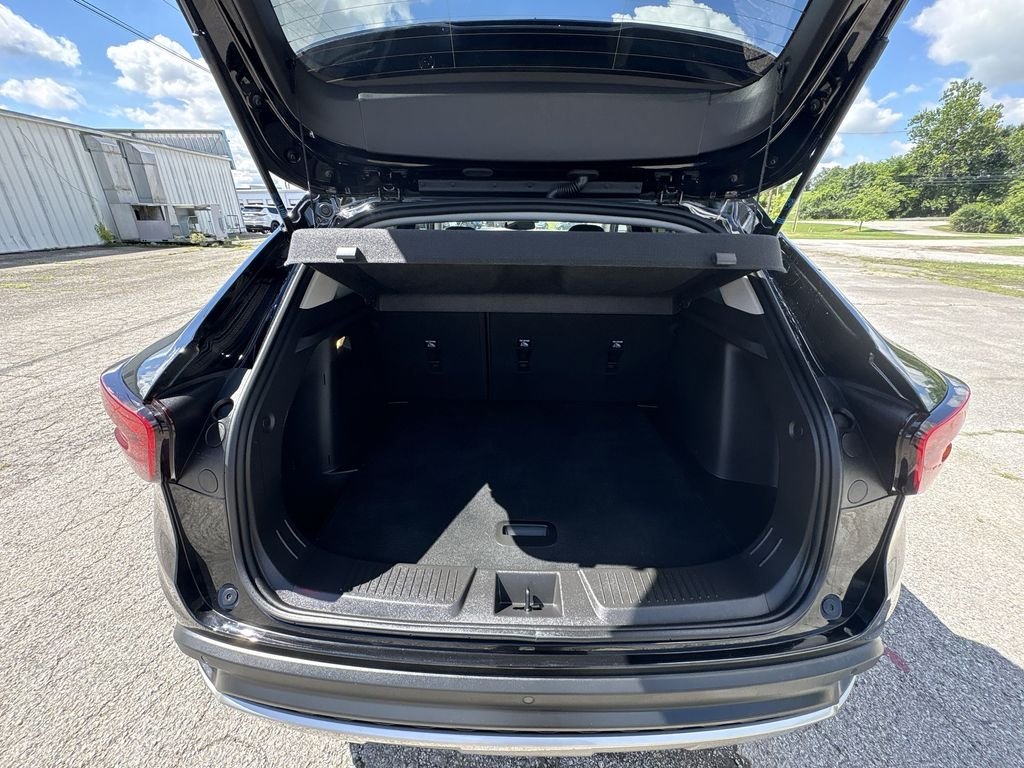 Used 2025 Black Chevrolet LT image 22