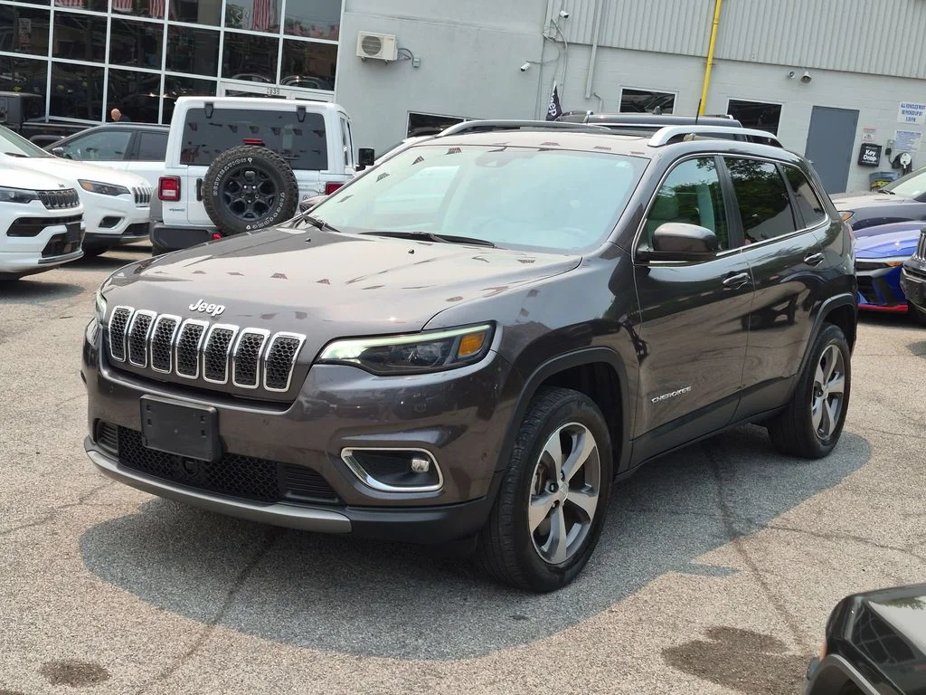 Used 2021 Gray Jeep Limited image 1