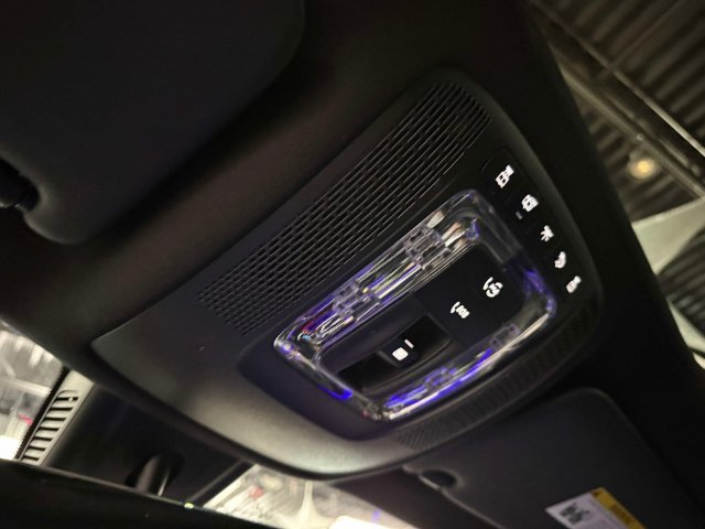 Used 2023 Black Mercedes-Benz GLB 250 image 31