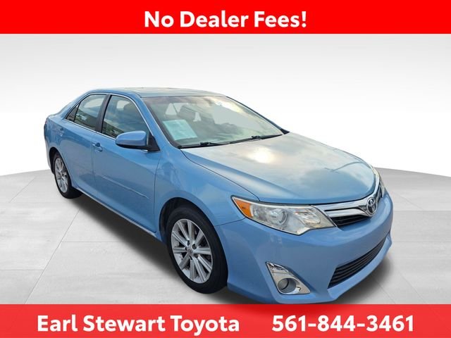 Used 2014 Toyota Camry XLE with VIN 4T1BF1FK1EU746829 for sale in Lake Park, FL