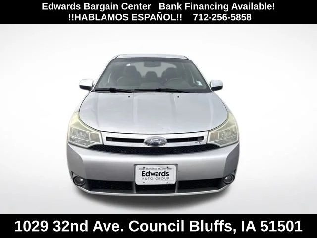 Used 2010 Silver Ford SEL image 2