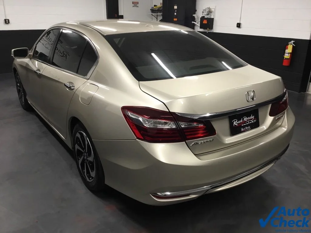 Used 2017 Beige Honda EX-L image 7