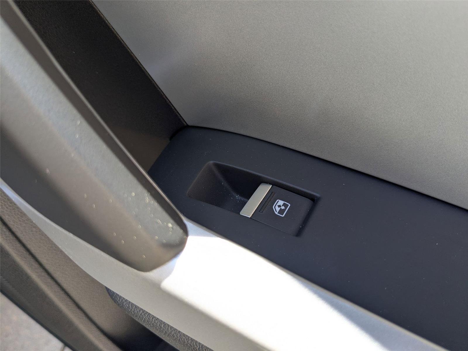 Used 2025 Mythos Black Metallic Audi S line Premium image 32