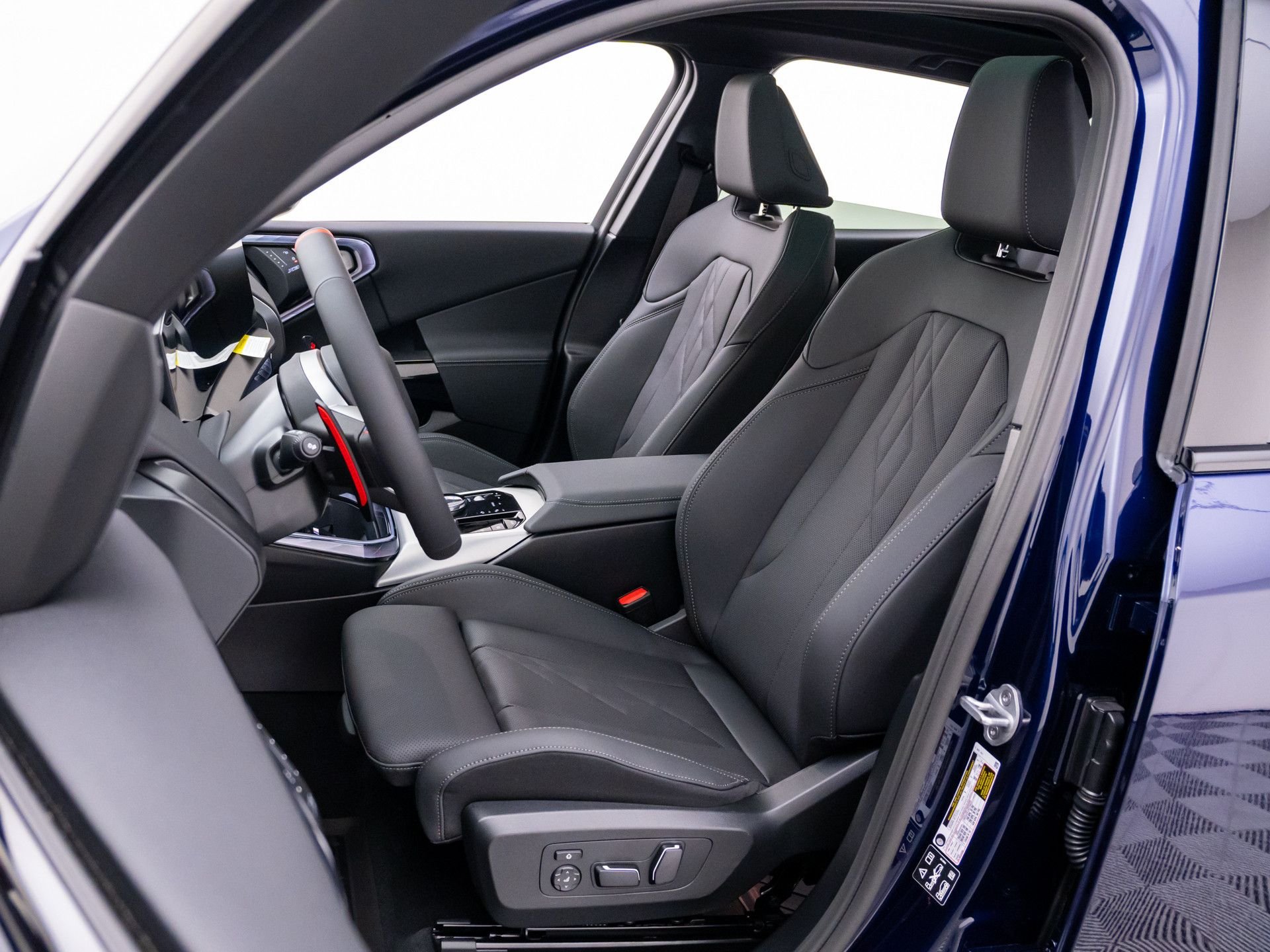 New 2026 Tanzanite Blue II Metallic BMW M50 xDrive image 16