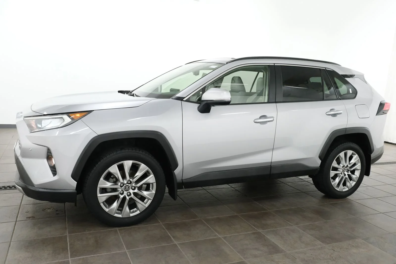 Used 2019 Silver Toyota Limited image 2