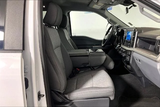 Used 2024 Oxford White Ford XL image 32