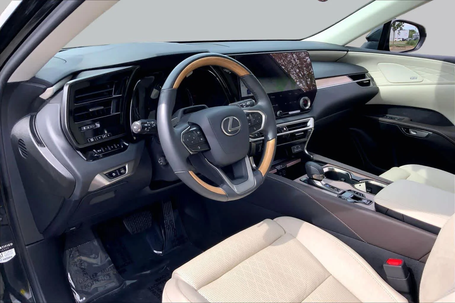 Certified Used 2024 CAVIAR Lexus Luxury image 18