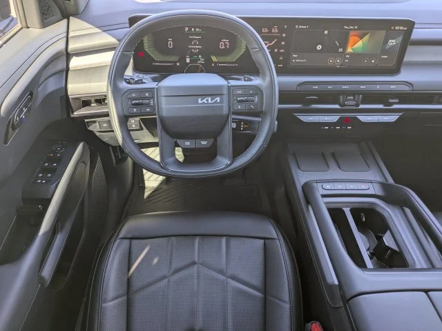 Used 2027 Black Jade Kia X-Line EX image 17