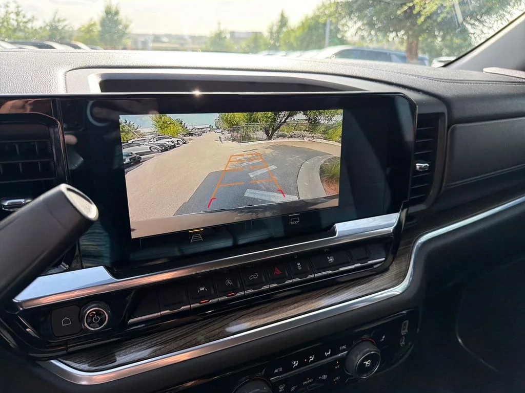Used 2022 Gray Chevrolet LT image 31