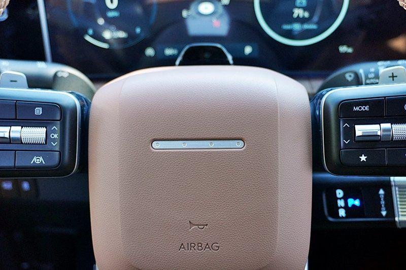 2025 Hyundai Santa Fe Limited - Photo 44