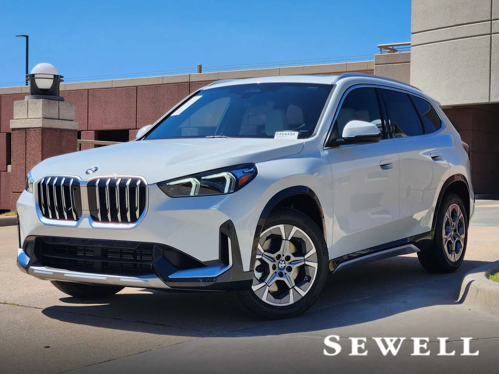 2027 BMW X1 xDrive28i