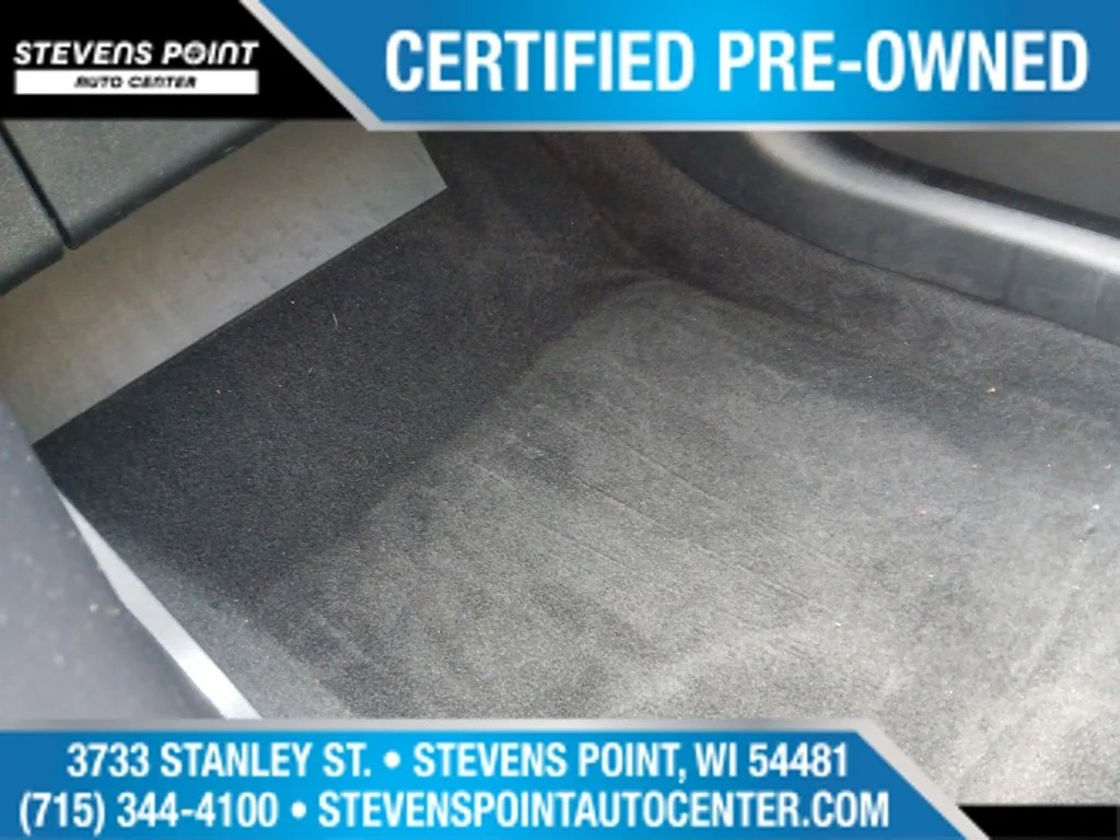Used 2022 Red Metallic Ford SE image 24