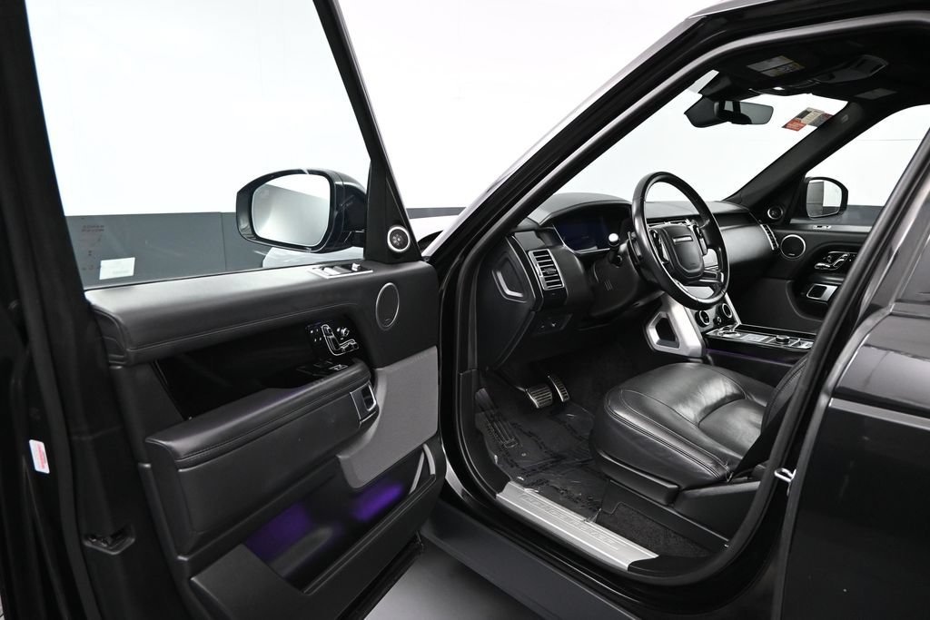 Used 2021 Santorini Black Metallic Land Rover Westminster image 5